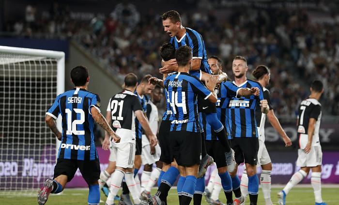 下载-曼联险胜国米，贝尔扑点救主西甲